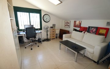 Property slide 25