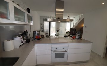 Property slide 46