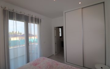 Property slide 32