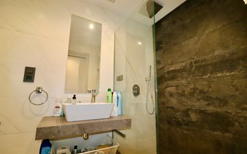 Property slide 21
