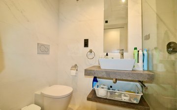 Property slide 18