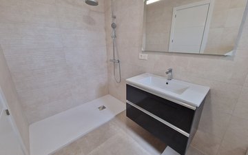 Property slide 22