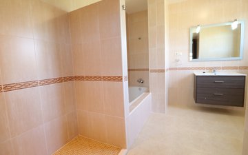 Property slide 32