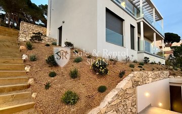 Property slide 21