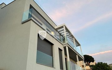 Property slide 22