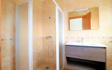 Property slide 25