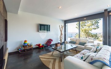 Property slide 11