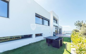 Property slide 35