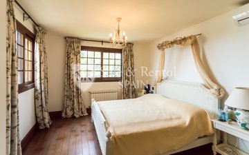 Property slide 21