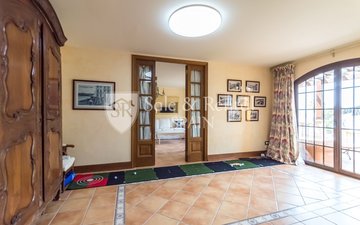 Property slide 44
