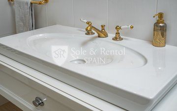 Property slide 35