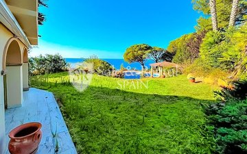 Property slide 23