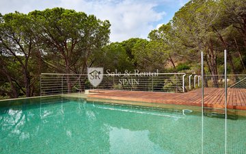 Property slide 25