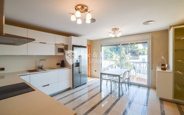 Property slide 10