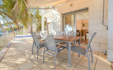 Property slide 17