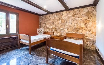 Property slide 41