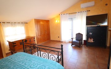Property slide 35