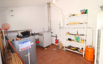 Property slide 44