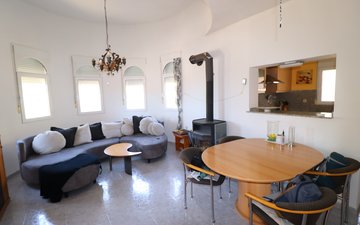 Property slide 16