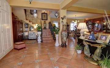 Property slide 18