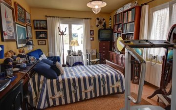 Property slide 25