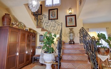 Property slide 40