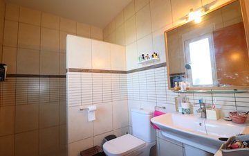 Property slide 33