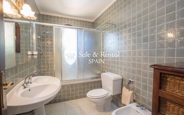 Property slide 22