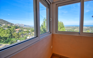 Property slide 14