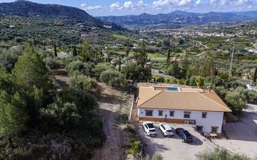Property slide 10