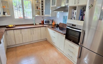 Property slide 23