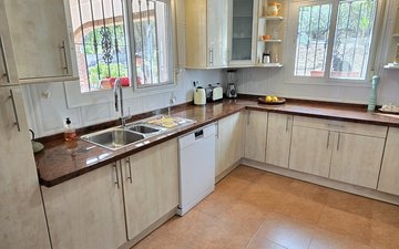 Property slide 25