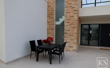 Property slide 32