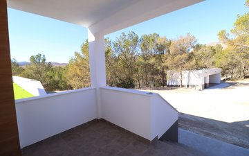 Property slide 46