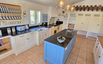 Property slide 44