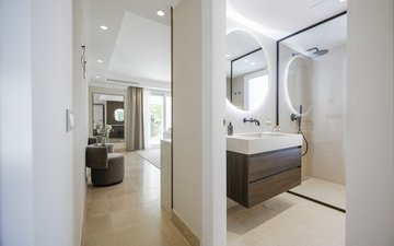 Property slide 17