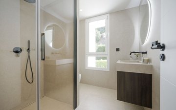 Property slide 21