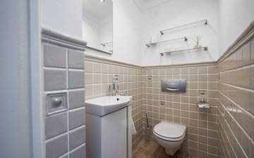 Property slide 21