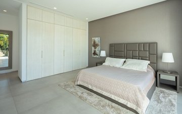 Property slide 21