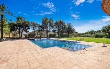 Property slide 32