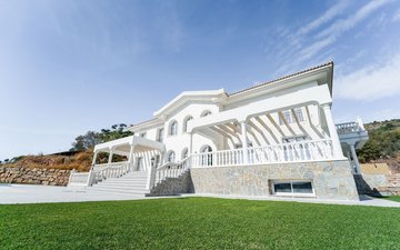 Property slide 37