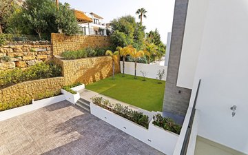 Property slide 16