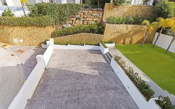 Property slide 17