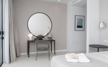 Property slide 10