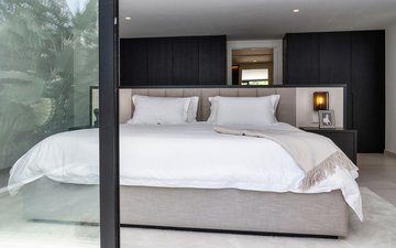 Property slide 25