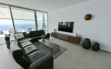 Property slide 14