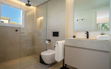 Property slide 25