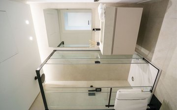 Property slide 32