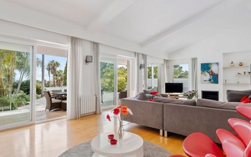 Property slide 10