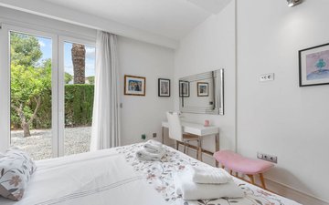 Property slide 18